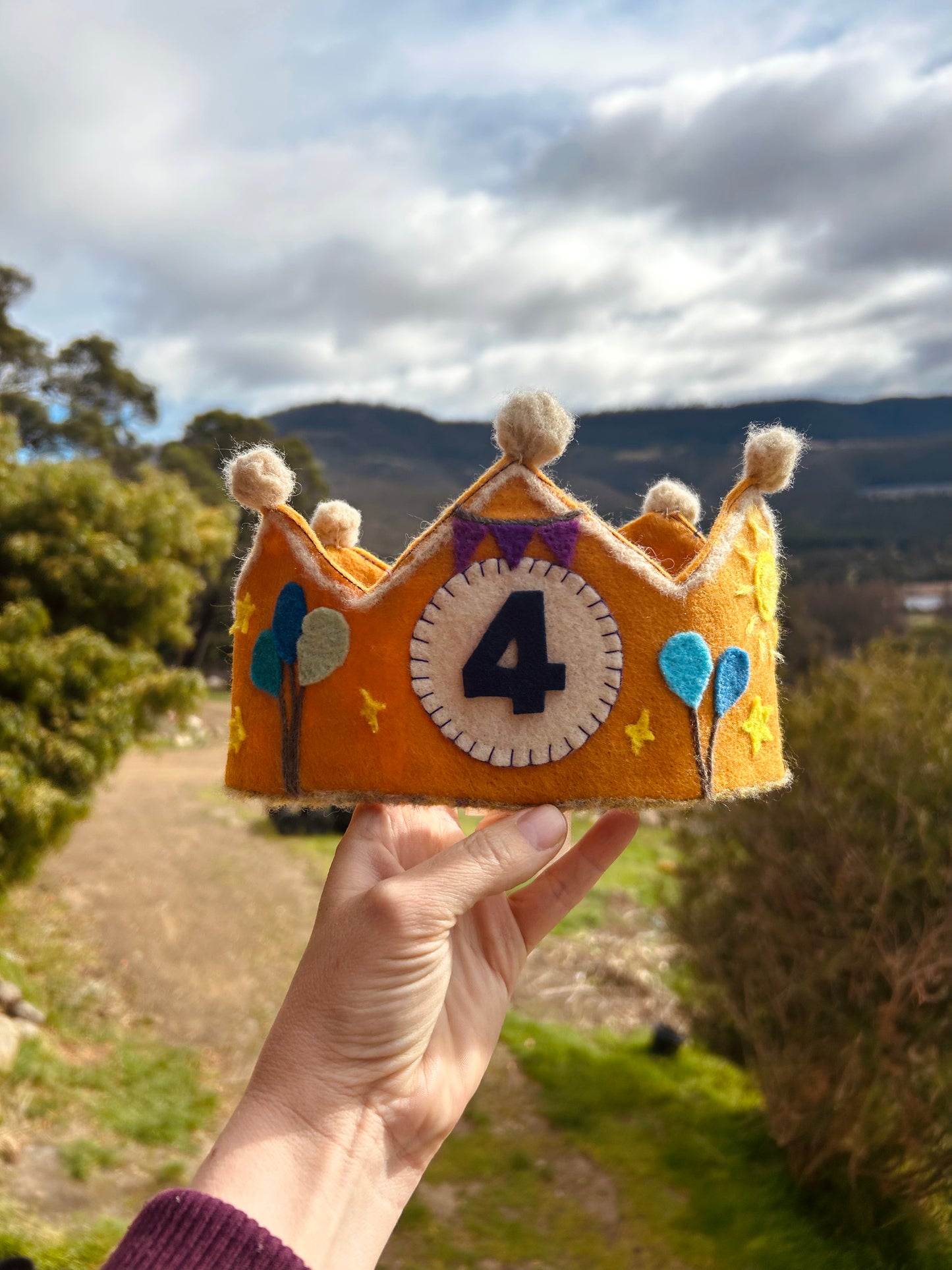NEW! Birthday Crown - Gold